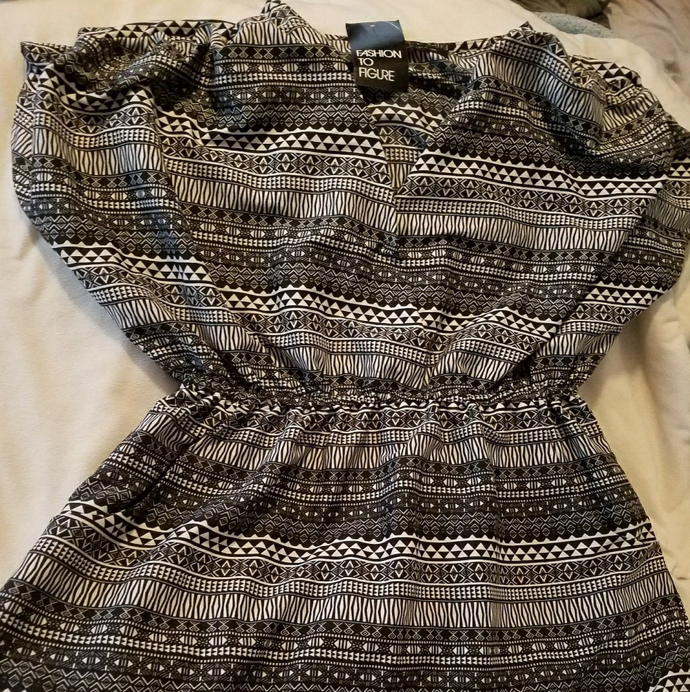 Brand new tribal print dress WITH POCKETS!!!